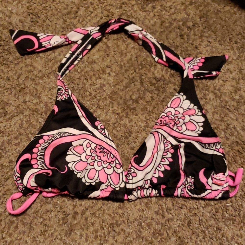 Any item with a  🌹 from my closet is 5 for $20! Pink and White Bikini Top